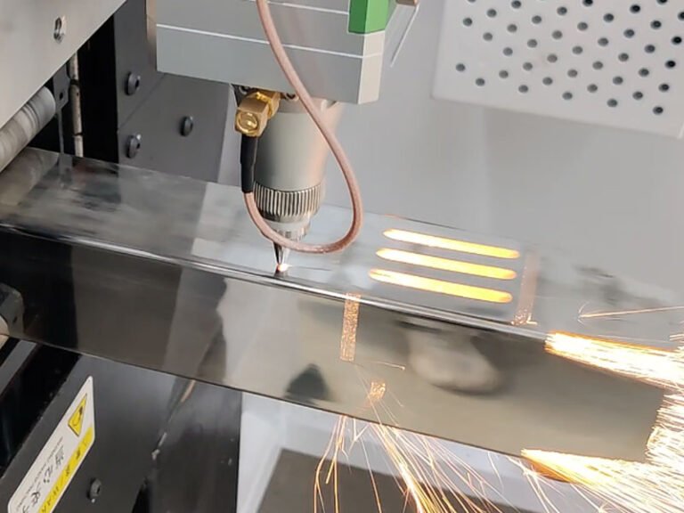 laser pipe cutting machine