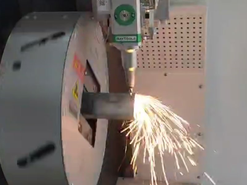 Laserschneiden von Rohren