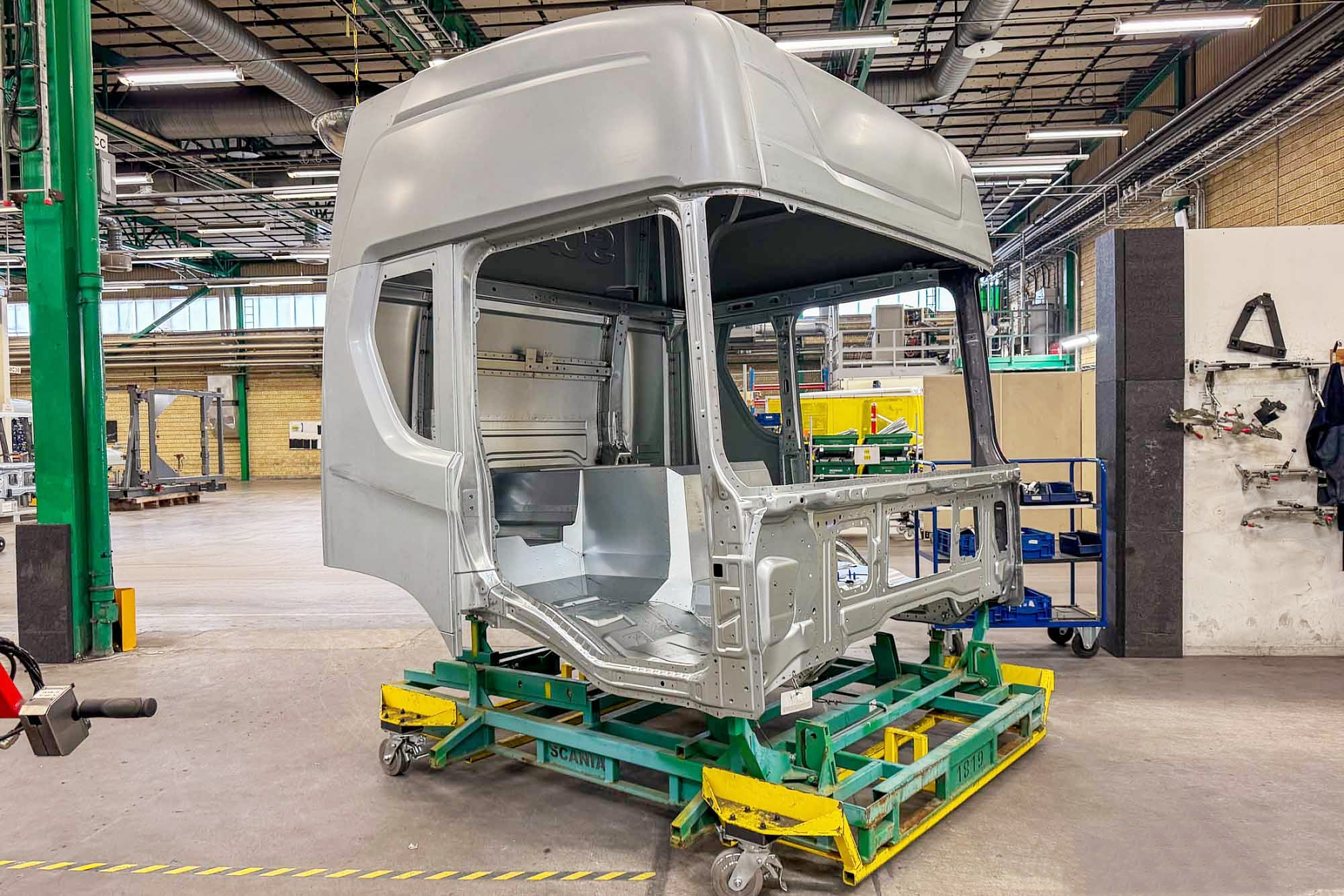 commercial vehicletruck chassis and cab 2